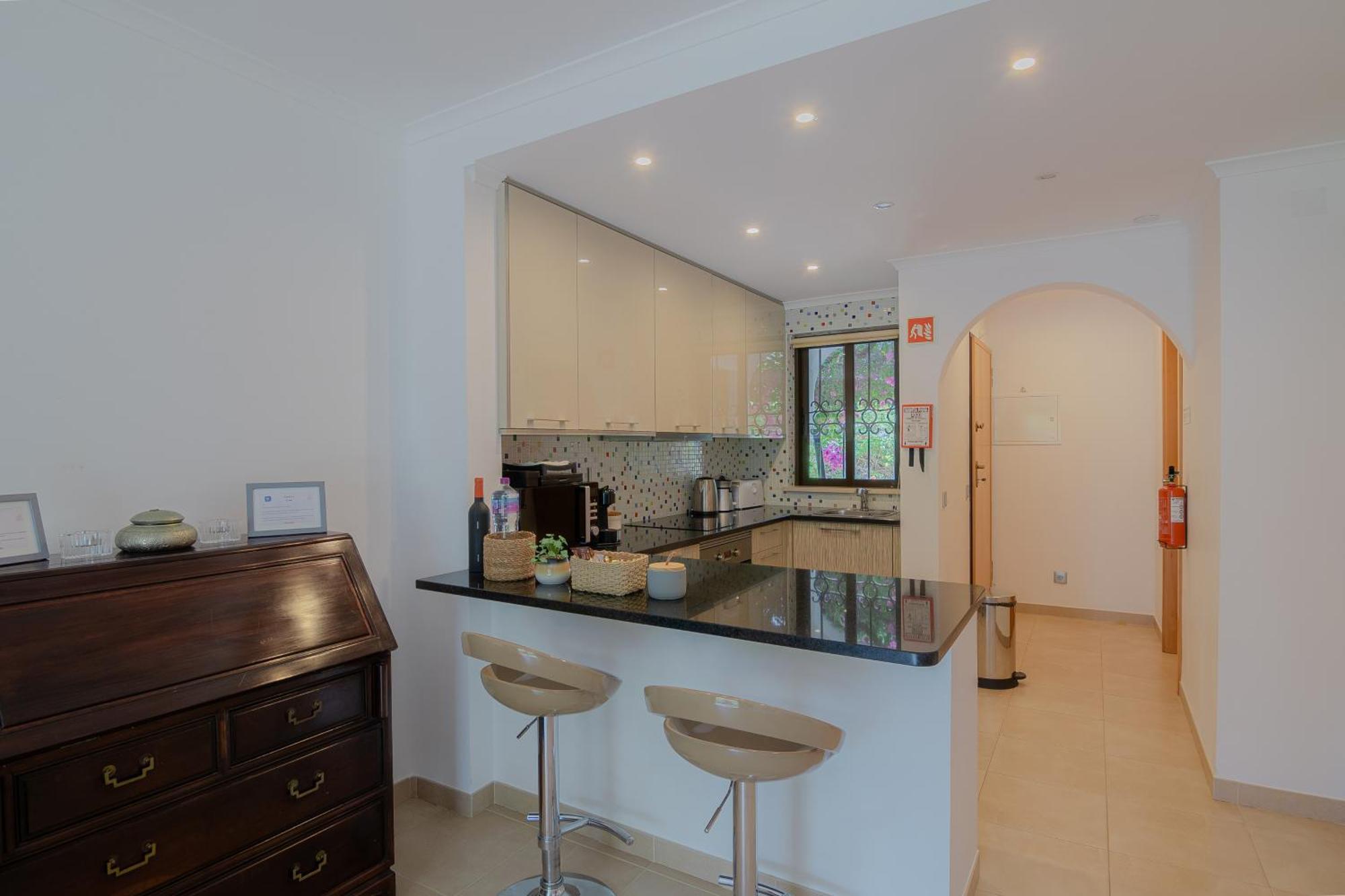 Coastal Retreat With Pool And Beach Access By Drago Rentals Albufeira Kültér fotó