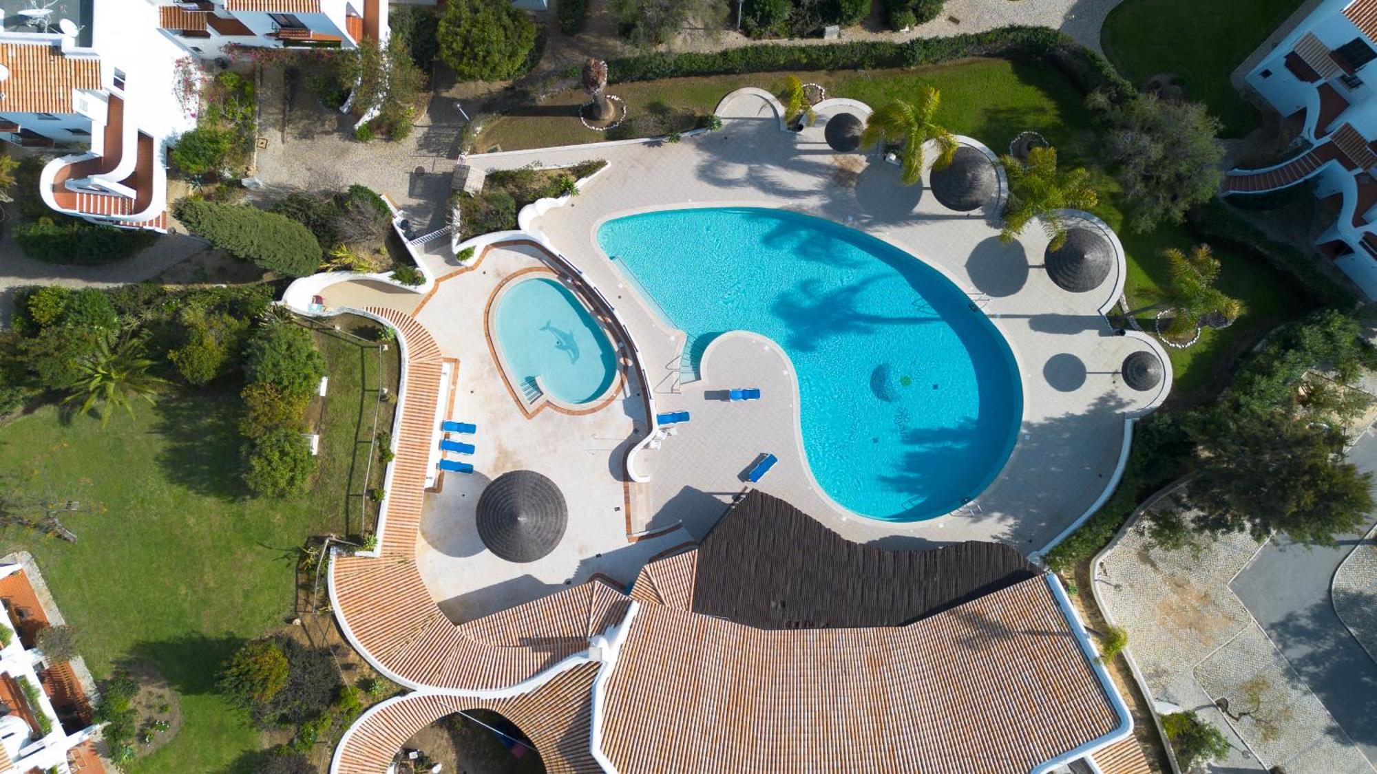 Coastal Retreat With Pool And Beach Access By Drago Rentals Albufeira Kültér fotó